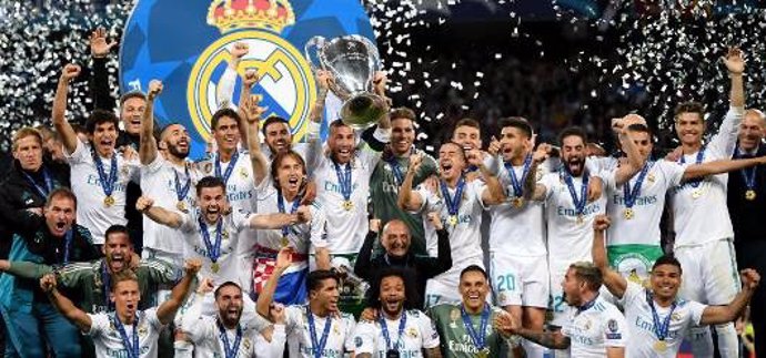 El Real Madrid celebrando La Decimotercera Champions