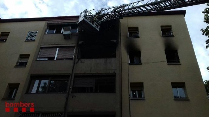 Incendi en un habitatge de Badalona