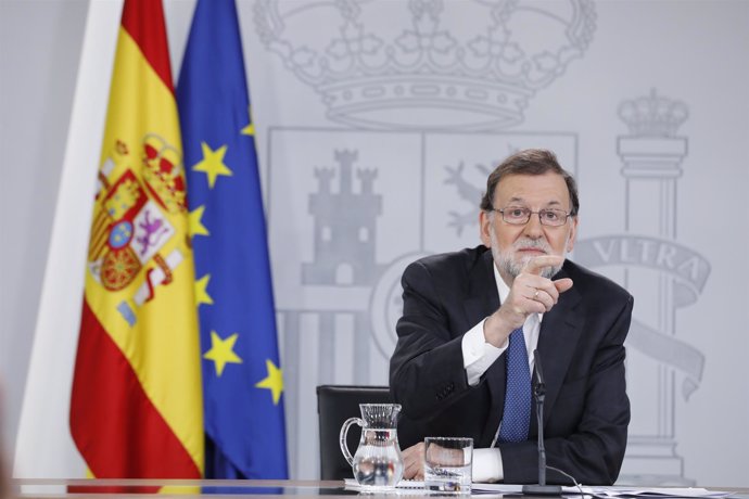 Rajoy comparece en Moncloa tras presentar el PSOE la moción de censura