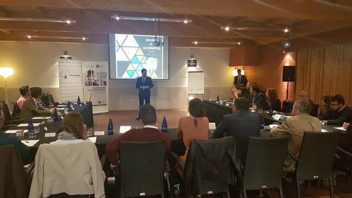 Inauguración de 'Escuela de Accionistas'. 