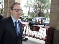 PP insinúa que el abogado de Griñán da instrucciones a Recio en el juicio de los ERE