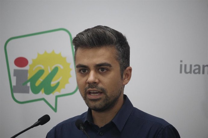 El portavoz de la Dirección Colegiada de IULV-CA, Pedro J. Ortega,