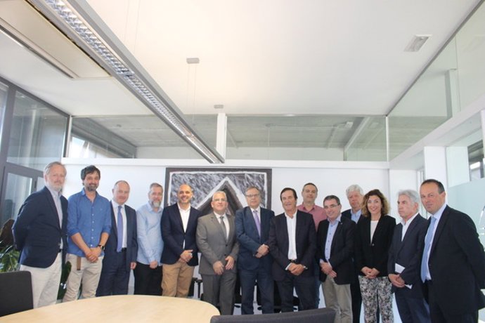 Representantes de organizaciones que integran la Taula Gironina del Turisme