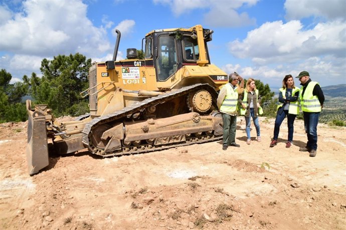 La Junta realiza trabajos preventimos en cortafuegos de la provincia de Granada