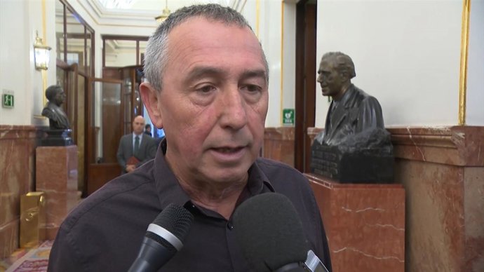  Joan Baldoví En Los Pasillos Del Congreso De Los Diputados