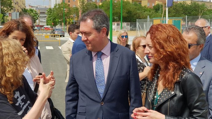 Espadas en Cisneo Alto