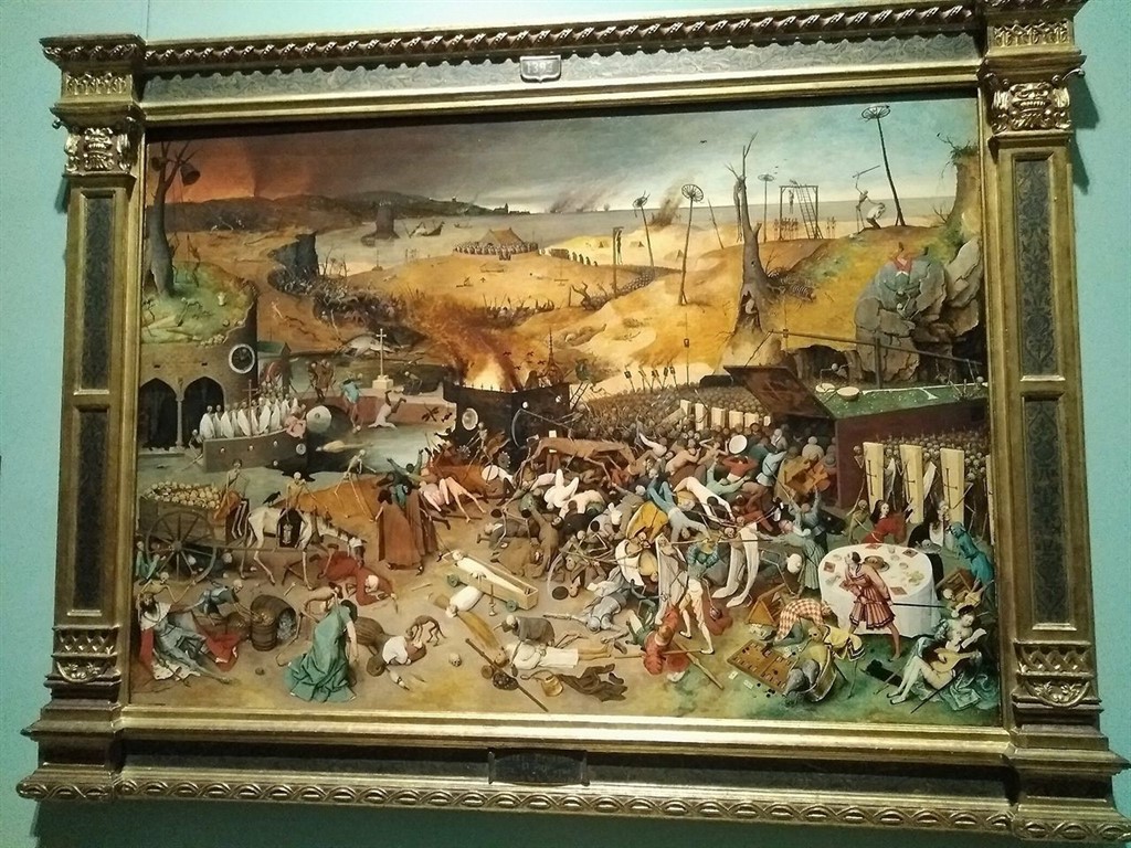 El Prado expone 'El Triunfo de la Muerte' de Brueghel tras recuperar su