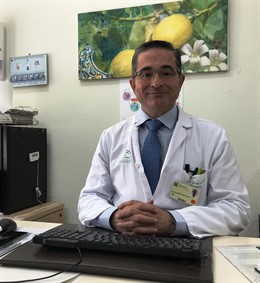 El especialista en Neurología en el Virgen del Macarena Manuel García Moreno