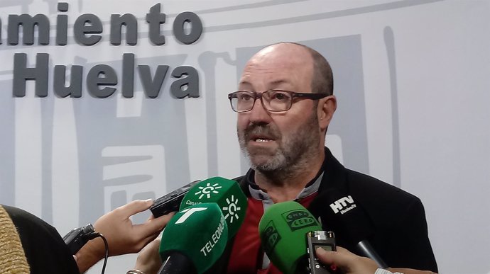 El portavoz de IU en el Ayuntamiento de Huelva, Pedro Jiménez. 