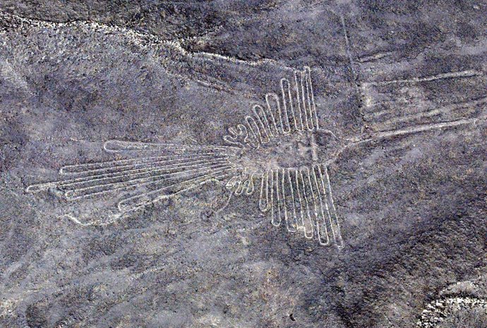 Foto de archivo de los geoglifos hallados en 2002 en Palpa