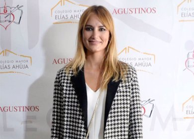 Alba Carrillo recibe el Premio Limón por su relación con la prensa durante el año pasado