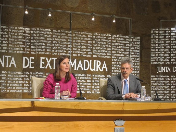 La portavoz de la Junta, Isabel Gil Rosiña            