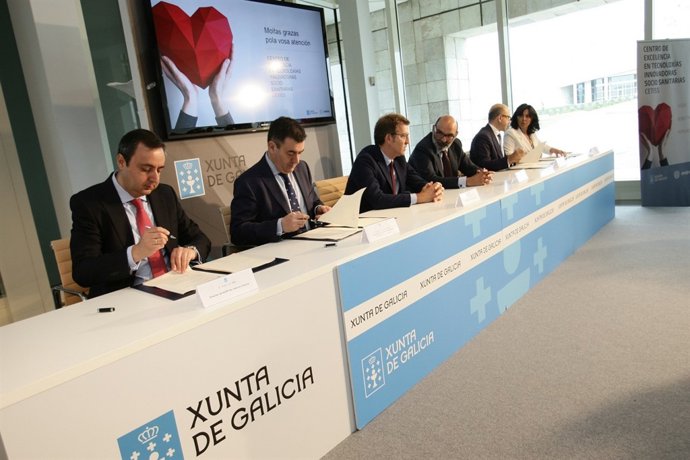 Firma del convenio entre representantes de la Xunta e Indra