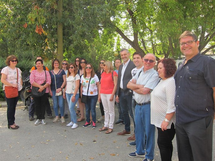 Urralburu y Pacheco on trabajdoras limpieza CARM                              