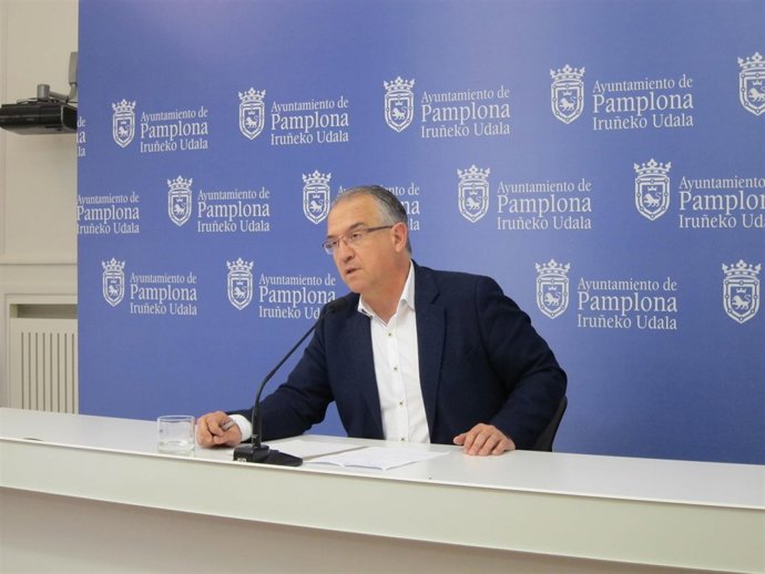 El portavoz de  UPN en el Ayuntamiento de Pamplona, Enrique Maya         