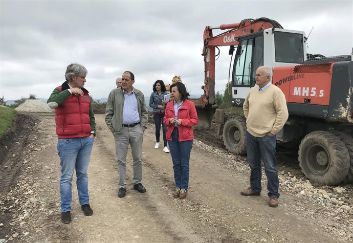 LA consejera María Jesús Alvarez en Santa Eulalia de Oscos
