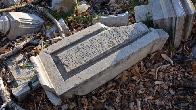 Trozo de la ermita del Santo Cristo de la Heredad, en Fiñana (Almería)