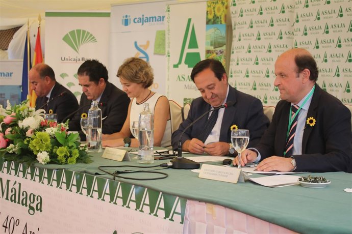 Ministra de Agricultura y Medio Ambiente en Asamblea de Asaja Málaga