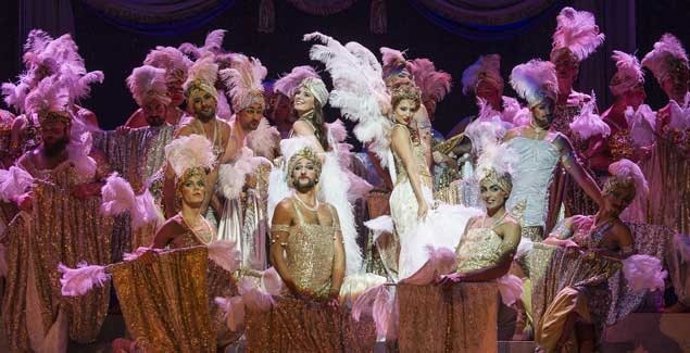 Operá escenificada.