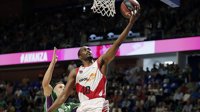 Un Baskonia superlativo asalta el Carpena y alcanza las semifinales