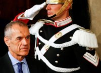 Cottarelli mantiene una reunión informal con Mattarella en medio de las gestiones para formar gobierno