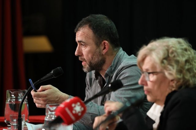 Nacho Murgui junto a la alcaldesa Manuela Carmena