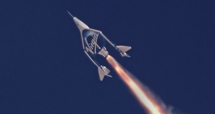 VSS Unity lanzada hacia el espacio