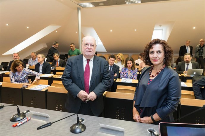 Sota en la presentación del proyecto 'Cantabria Responsable'