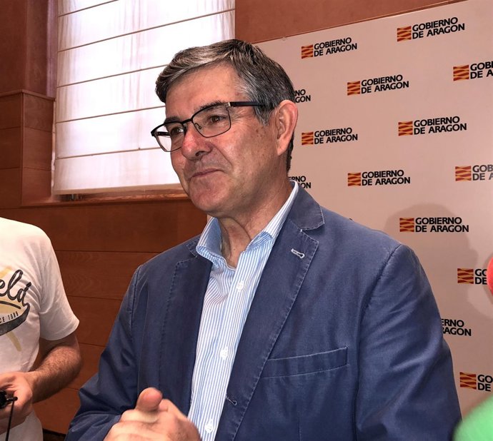 El consejero de Presidencia, Vicente Guillén, hoy en el edificio Pignatelli