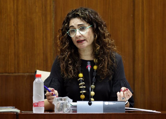 María Jesús Montero, en comisión parlamentaria.