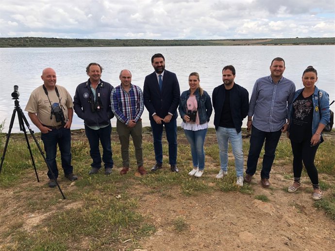 Francisco Javier Fernández visita la Lagua del Gosque.