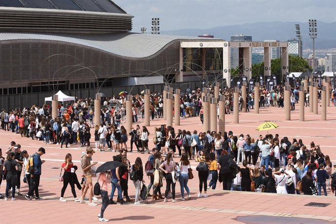 Cua d'aspirants a Barcelona per participar a 'OT 2018'