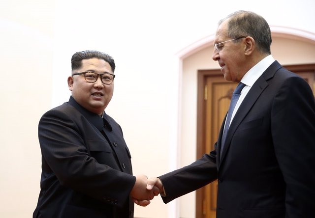 Kim Jong Un en su reunión con Lavrov en Pyongyang