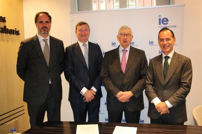 Acuerdo entre la Fundación IE y Sagardoy Abogados