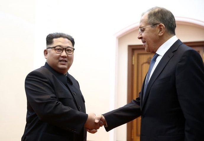 Kim Jong-un durant la seva reunió amb Lavrov a Pyongyang