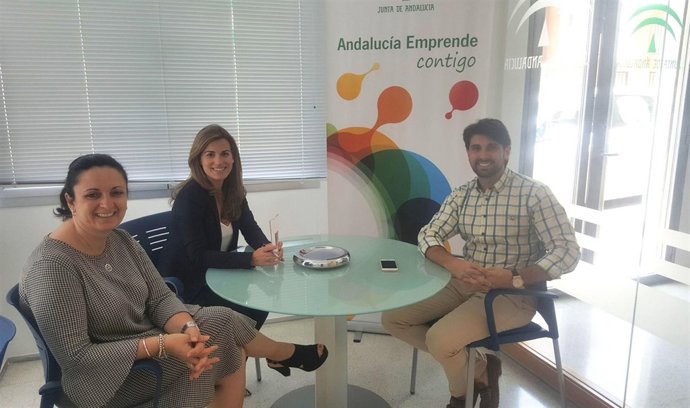 Reunión entre el CADE de Huércal Almería y el presidente de Aecha