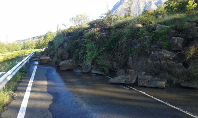 Una de las carreteras afectadas por las lluvias