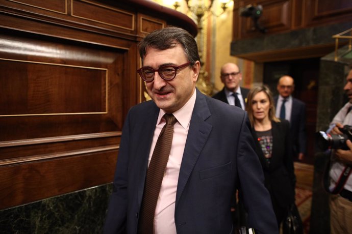 Aitor Esteban durante la moción de censura contra Rajoy