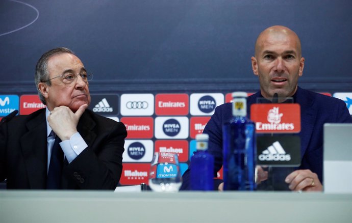 Florentino Pérez junto a Zidane