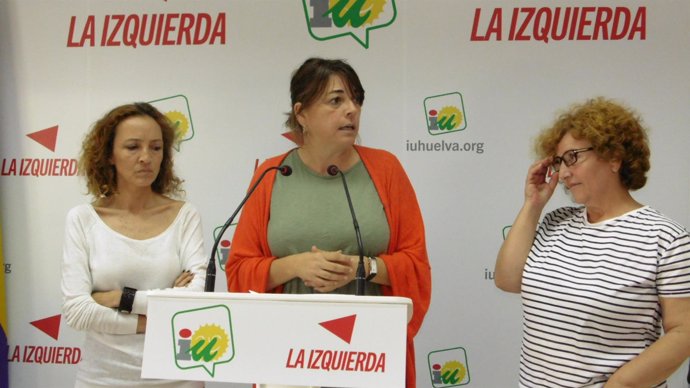 La parlamentaria andaluza de IULV-CA Elena Cortés. 