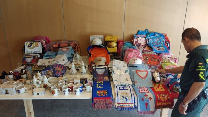 Guardia Civil se incauta de ropa falsificada en bazares de Vigo