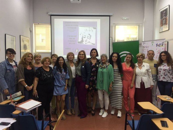 Luna (centro), entre Rodríguez y Díaz, en la muestra