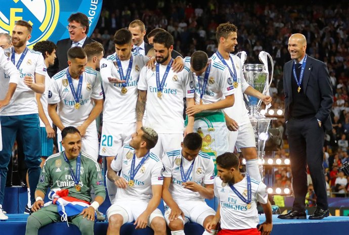 Los jugadores del Real Madrid despiden a la "leyenda" Zidane