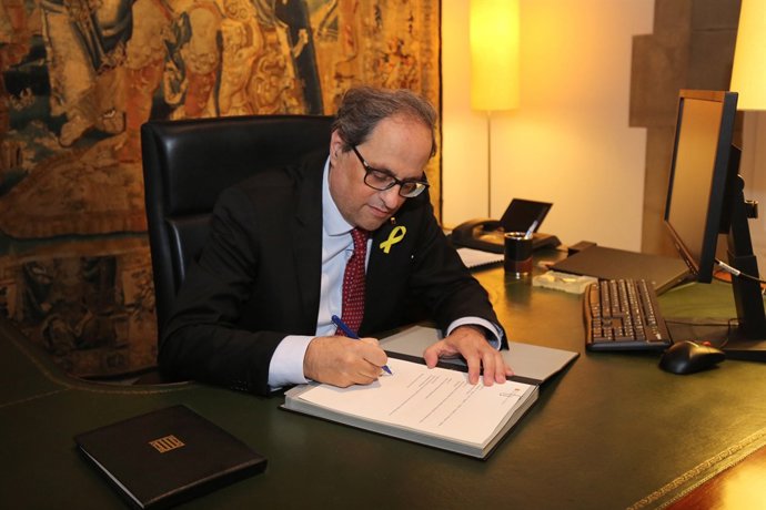 El pte.Quim Torra signa el segon decret de nomenament de consellers