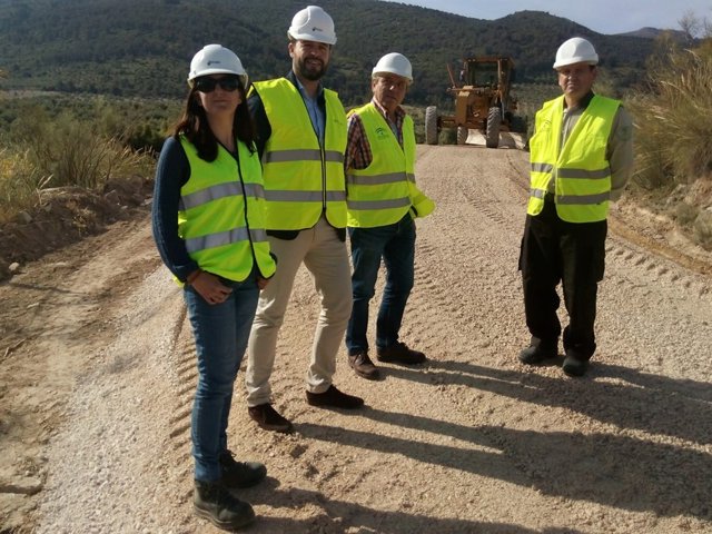 Visita a la intervención en una vía pecuaria de Bedmar, en Sierra Mágina.