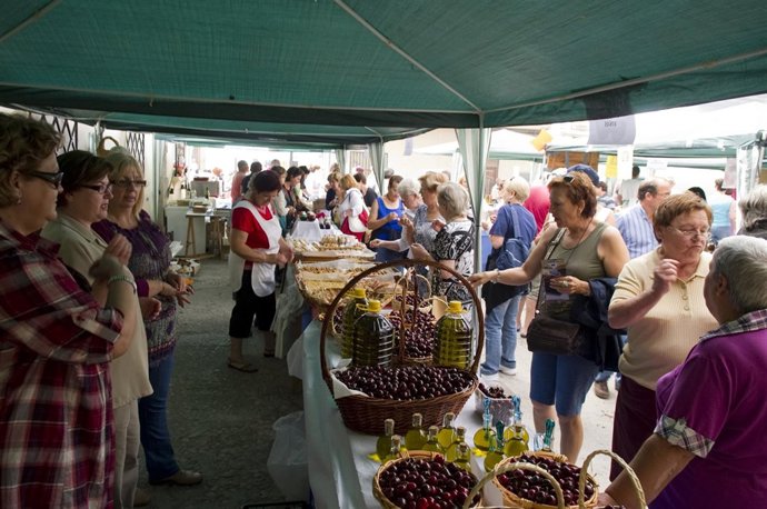 Ndp La Diputación Impulsa El Turismo De Interior Con Las Ferias De La Cereza En 