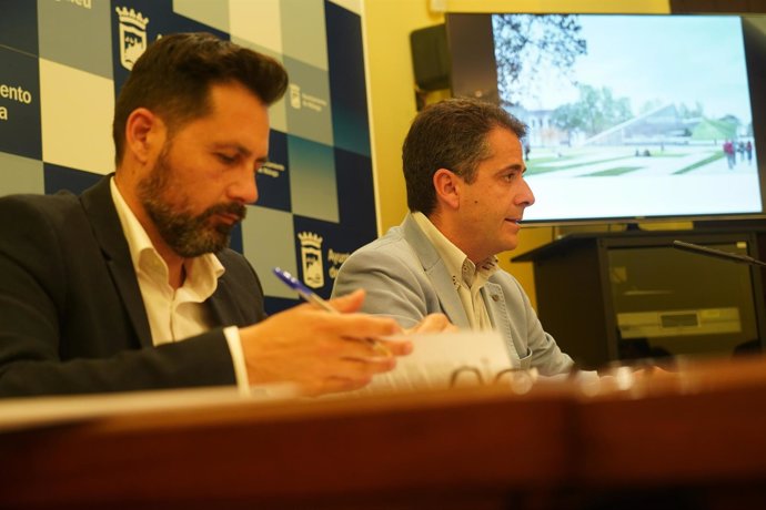 Ediles de Málaga en rueda de prensa sobre junta de gobierno local