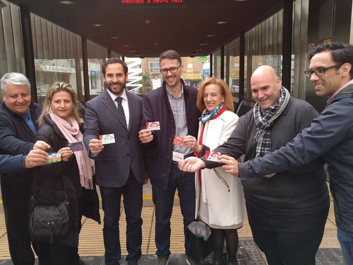 El PSOE en el Ayuntamiento en una rueda sobre el metro 
