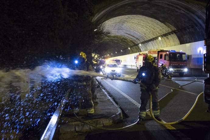 Simulacro de Autopistas y Protecció Civil en un túnel de Palafolls (Barcelona)