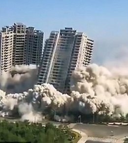 Cuatro edificios demolidos en China